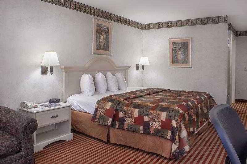 Americas Best Value Inn & Suites Bastrop Exterior foto