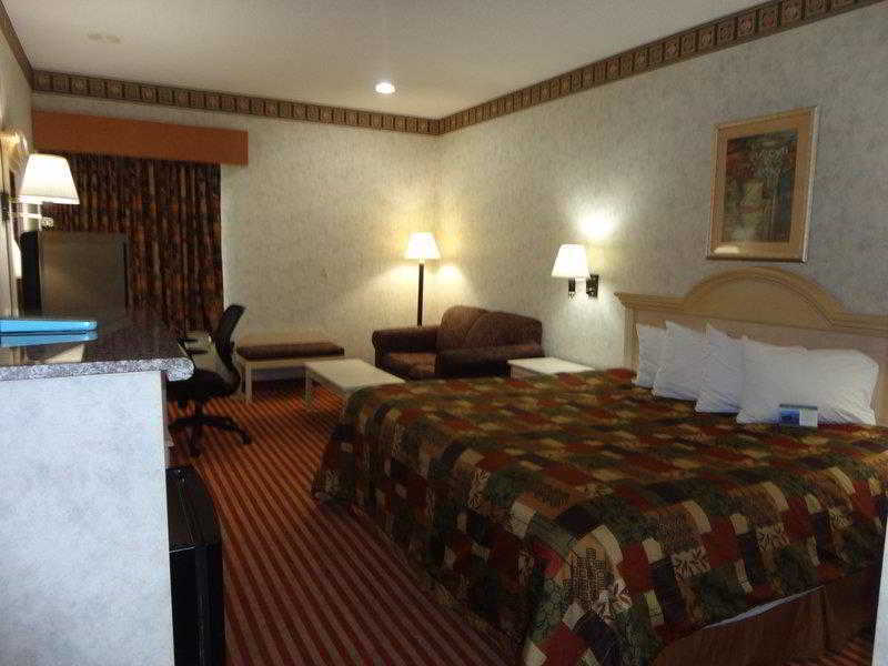 Americas Best Value Inn & Suites Bastrop Exterior foto