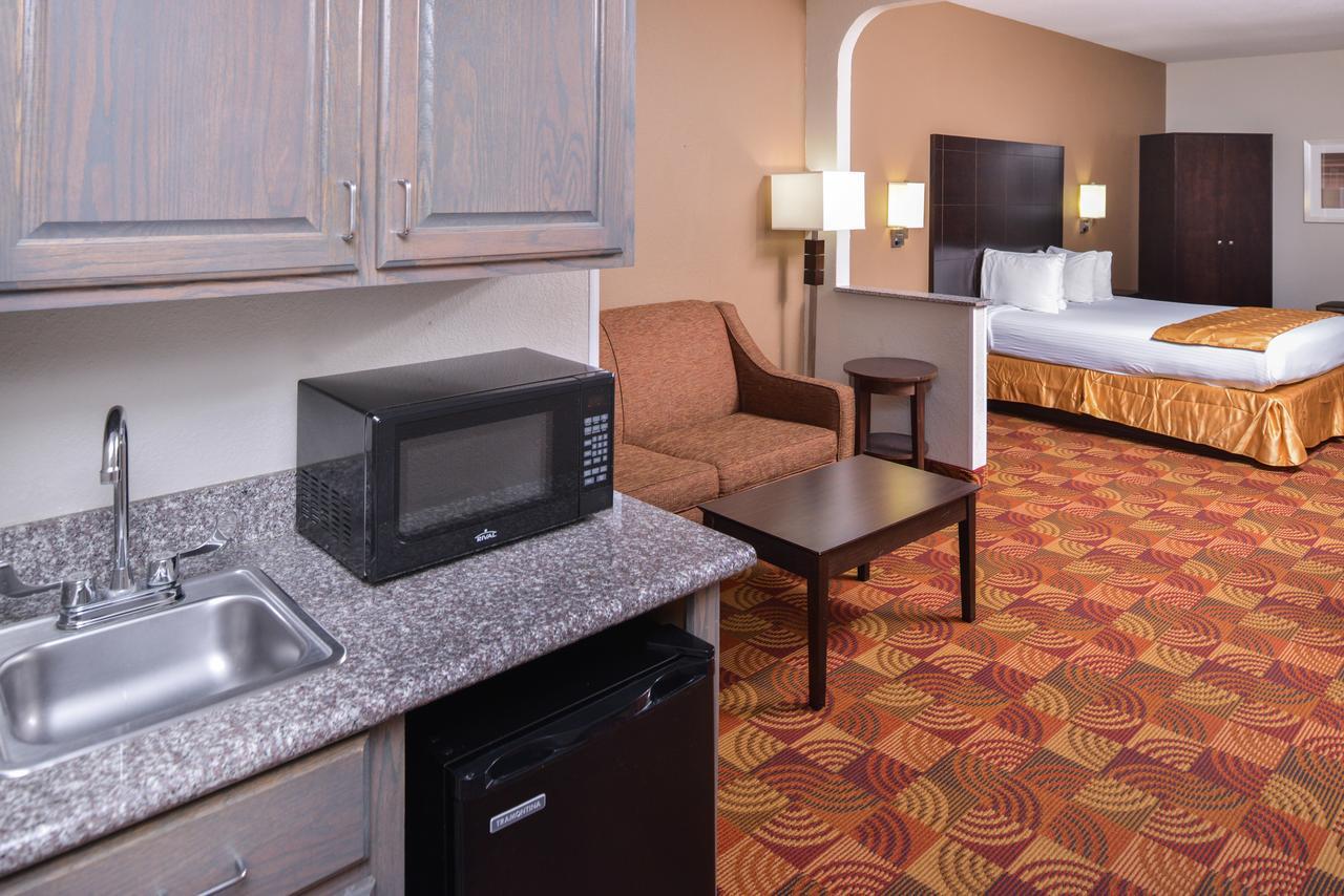 Americas Best Value Inn & Suites Bastrop Exterior foto