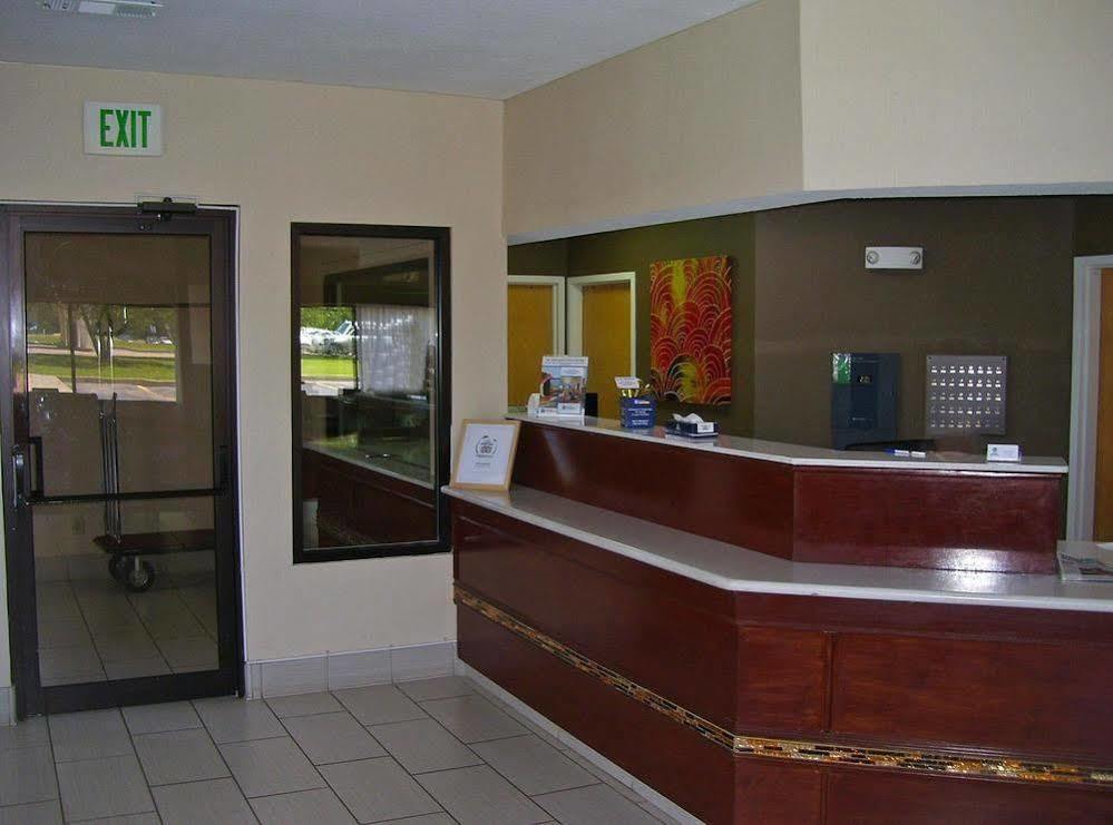 Americas Best Value Inn & Suites Bastrop Exterior foto